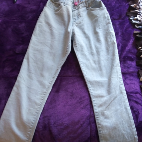 Girls Skinny Jeans - Picture 2 of 3